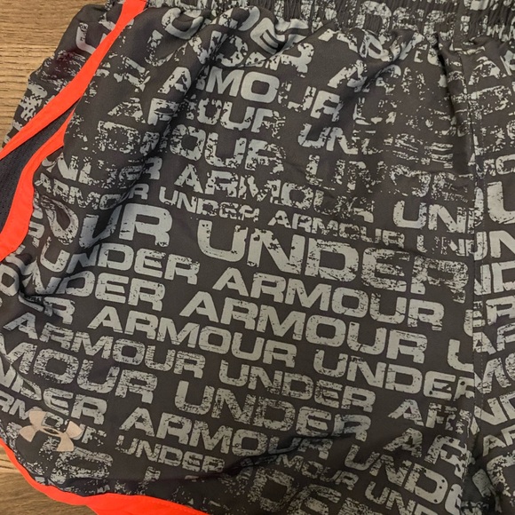 Under Armour athletic shorts size medium - Picture 2 of 9